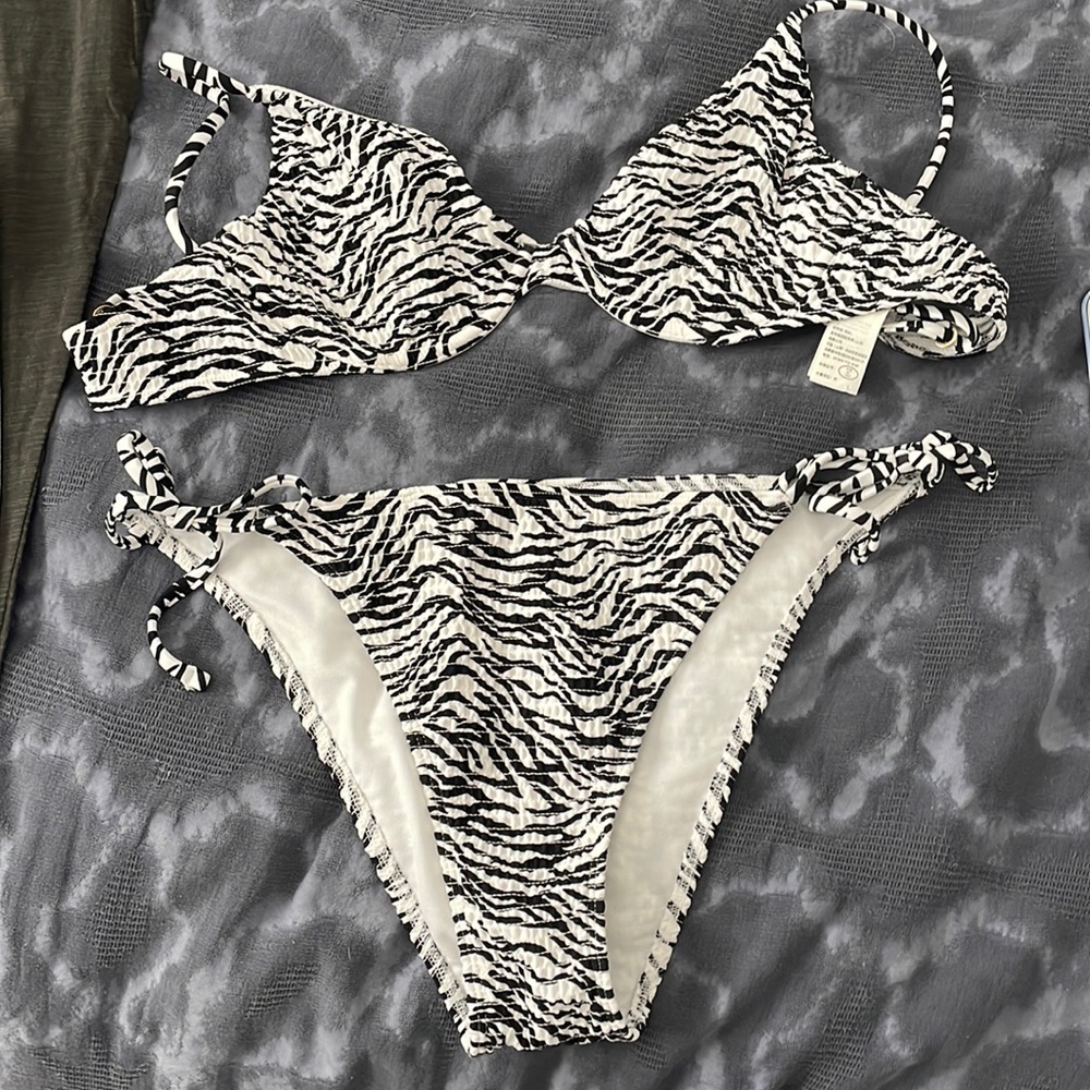 Zebra Print Bathing Suit never worn hollister